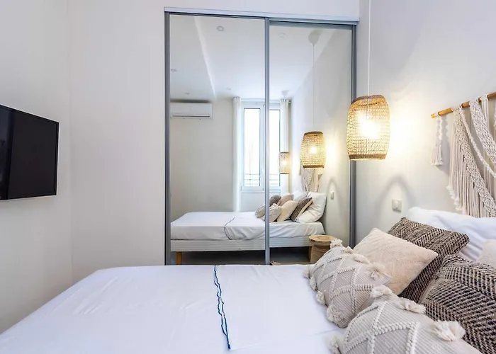 Apartmán Modern -1bdr 4p - 300m From The