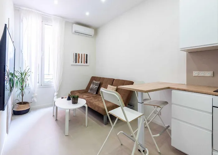 Apartmán Modern -1bdr 4p - 300m From The