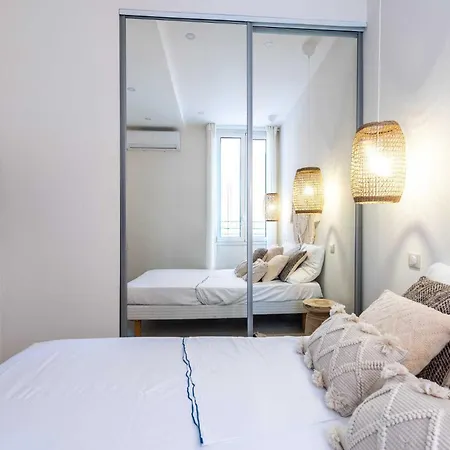 Lejlighed Modern -1bdr 4p - 300m From The