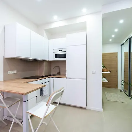 Lejlighed Modern -1bdr 4p - 300m From The Antibes