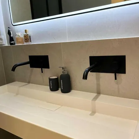 Appartement Modern -1bdr 4p - 300m From The